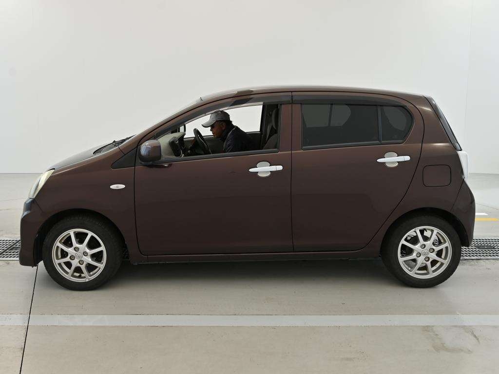 TOYOTA PIXIS EPOCH