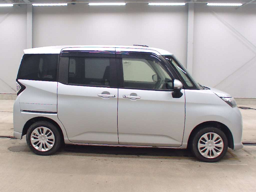 TOYOTA TANK