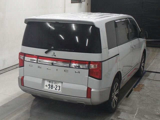MITSUBISHI DELICA D:5