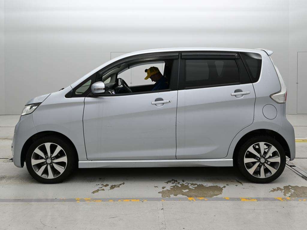 MITSUBISHI EK CUSTOM