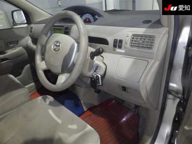 TOYOTA RAUM