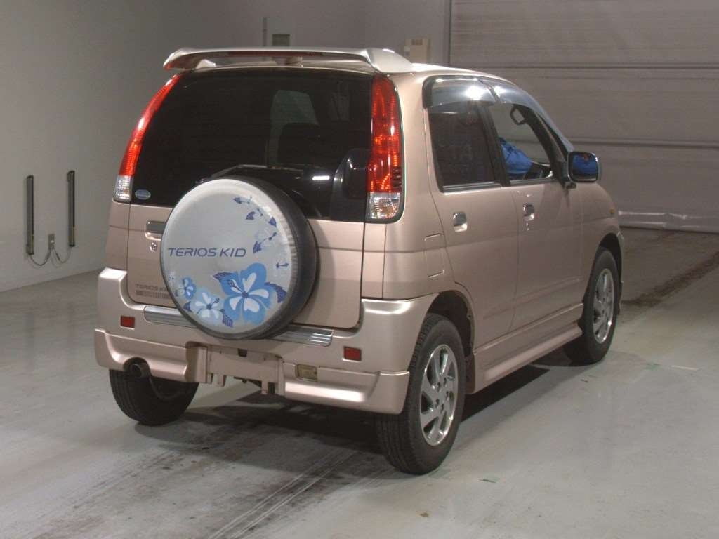 DAIHATSU TERIOS KID