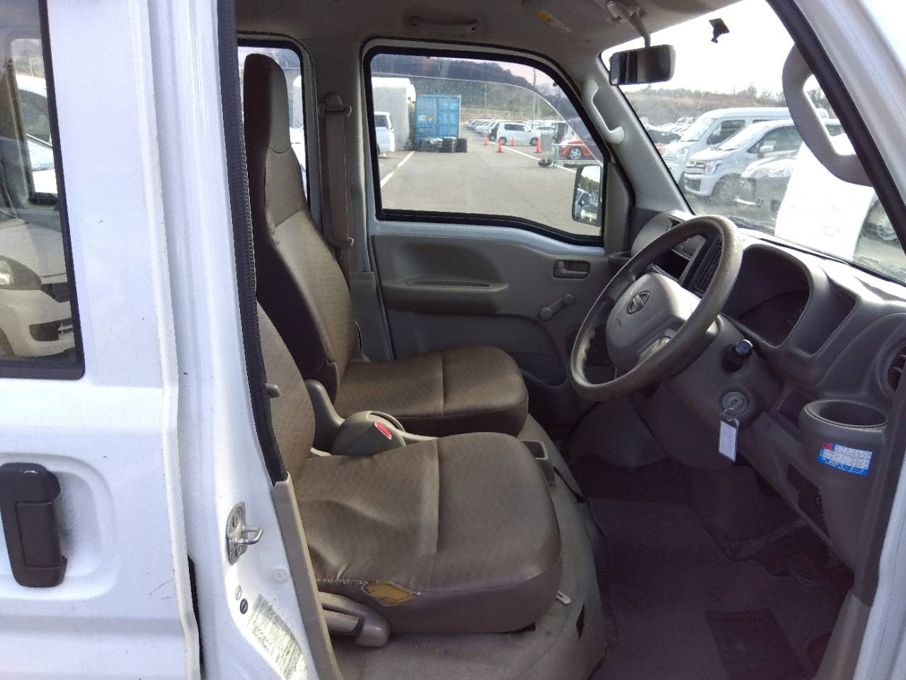 NISSAN NV100 CLIPPER