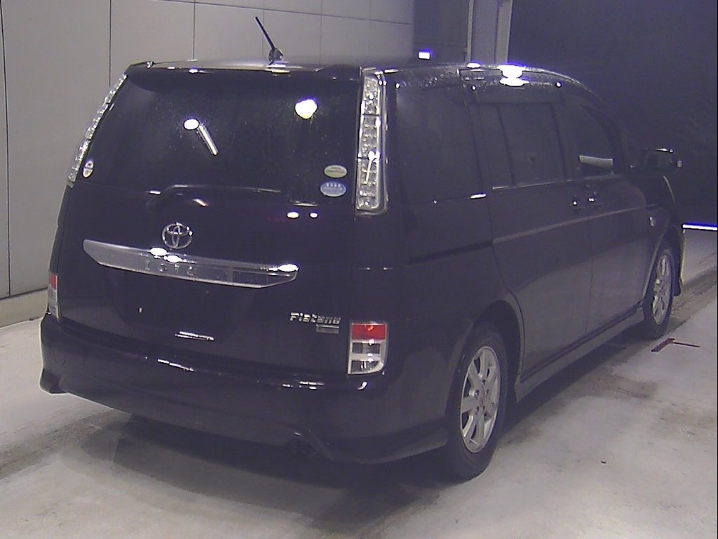TOYOTA ISIS
