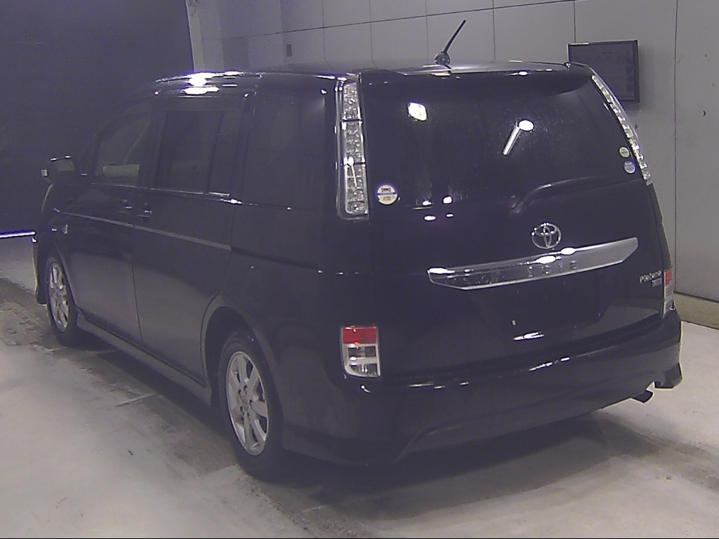 TOYOTA ISIS