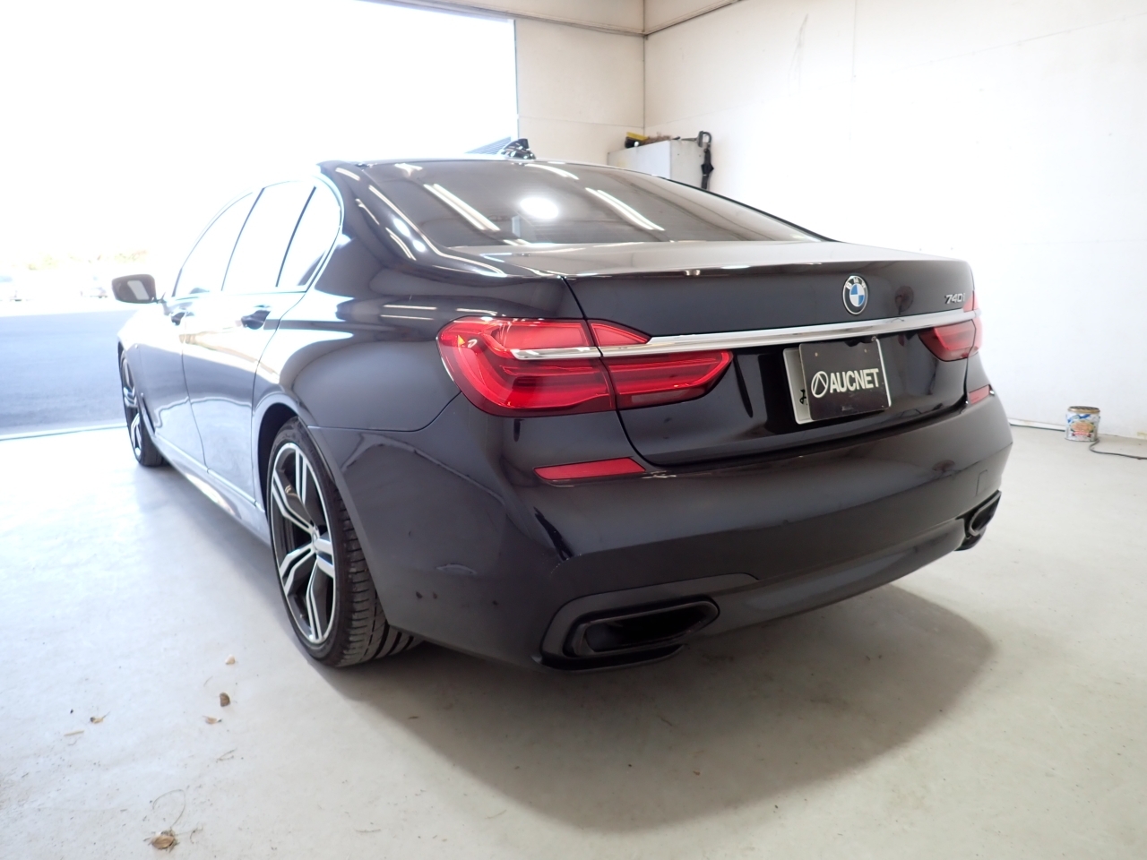 BMW 7-SERIES