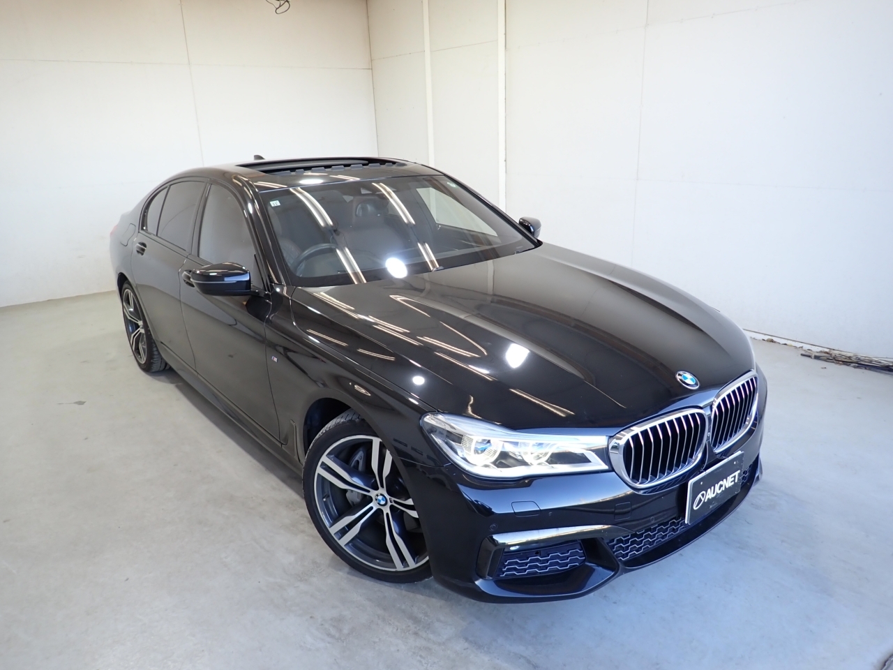 BMW 7-SERIES