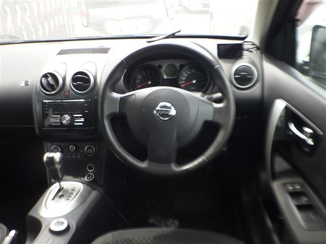 NISSAN DUALIS
