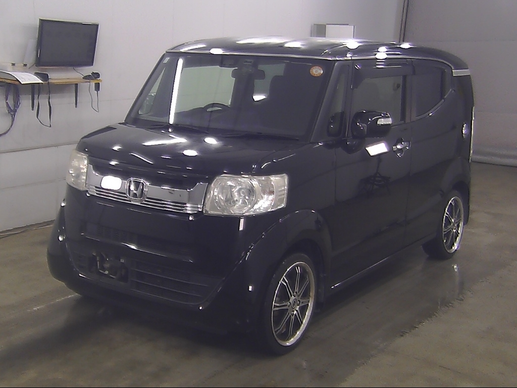 HONDA N-BOX SLASH