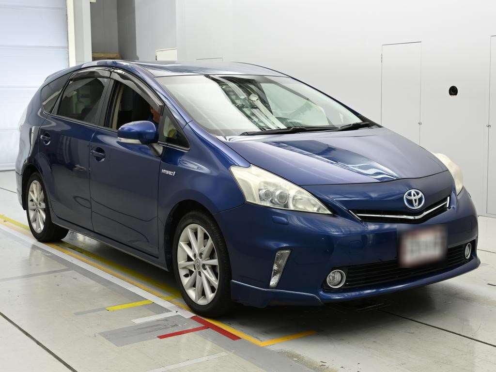 TOYOTA PRIUS ALPHA