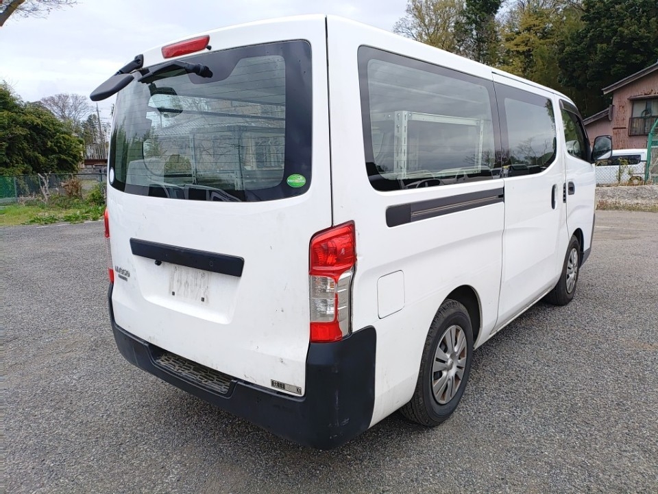NISSAN NV350 CARAVAN