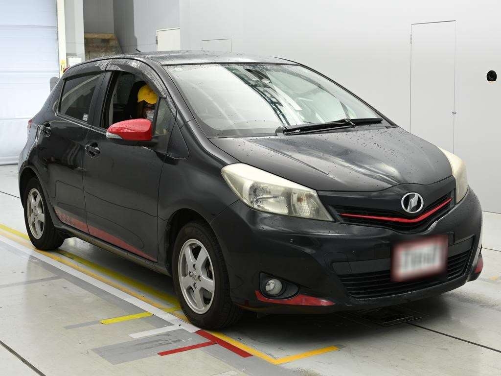 TOYOTA VITZ