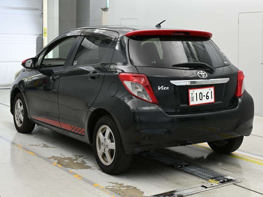 TOYOTA VITZ