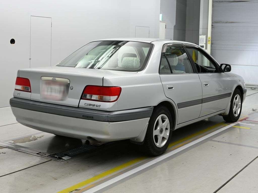 TOYOTA CARINA