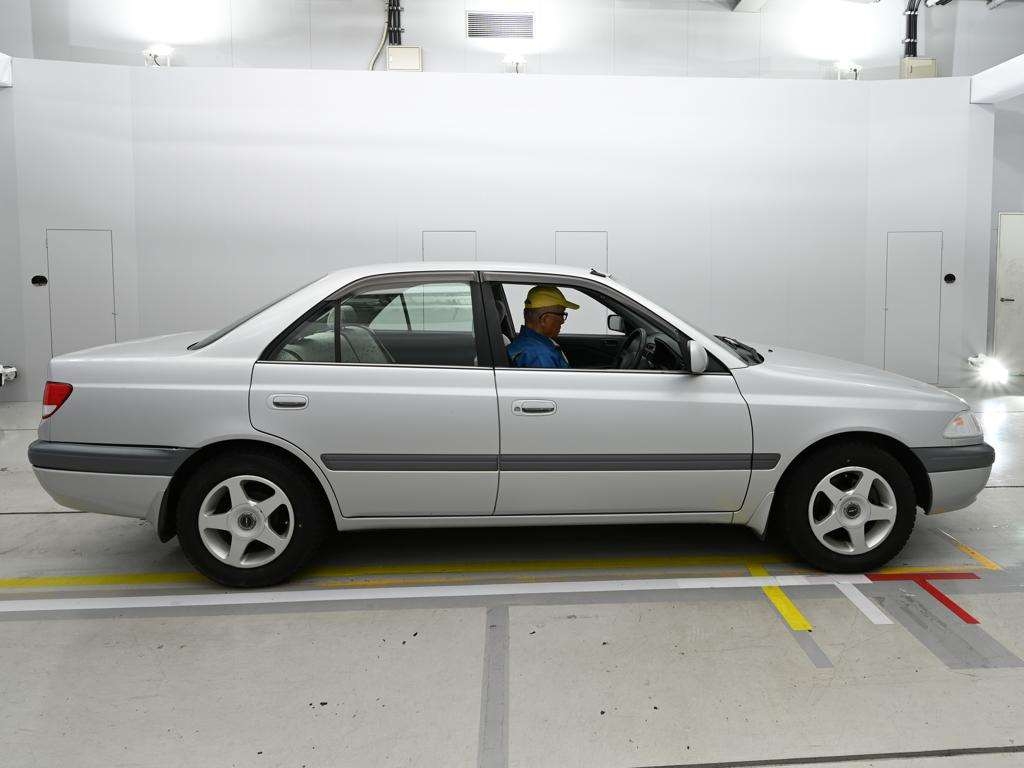 TOYOTA CARINA