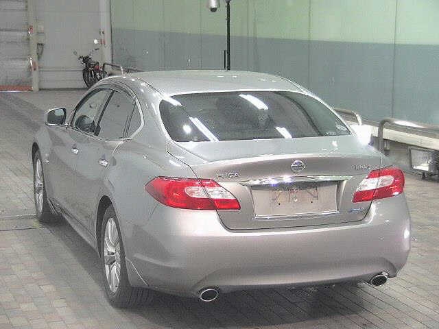 NISSAN FUGA