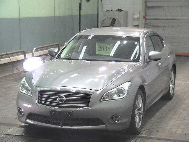 NISSAN FUGA