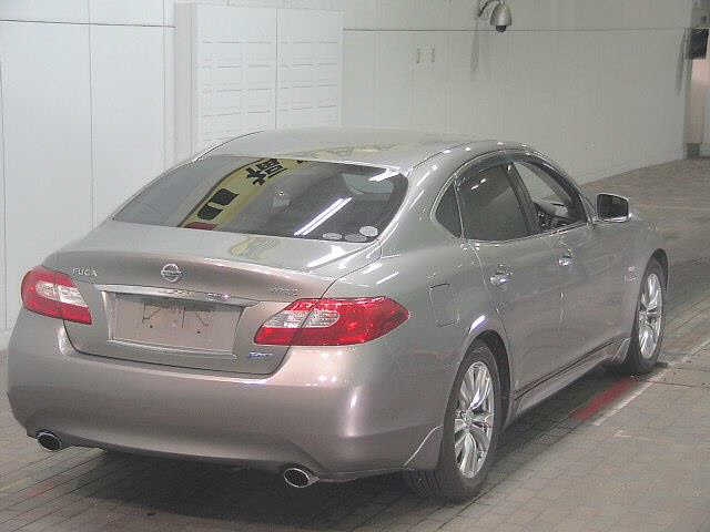 NISSAN FUGA
