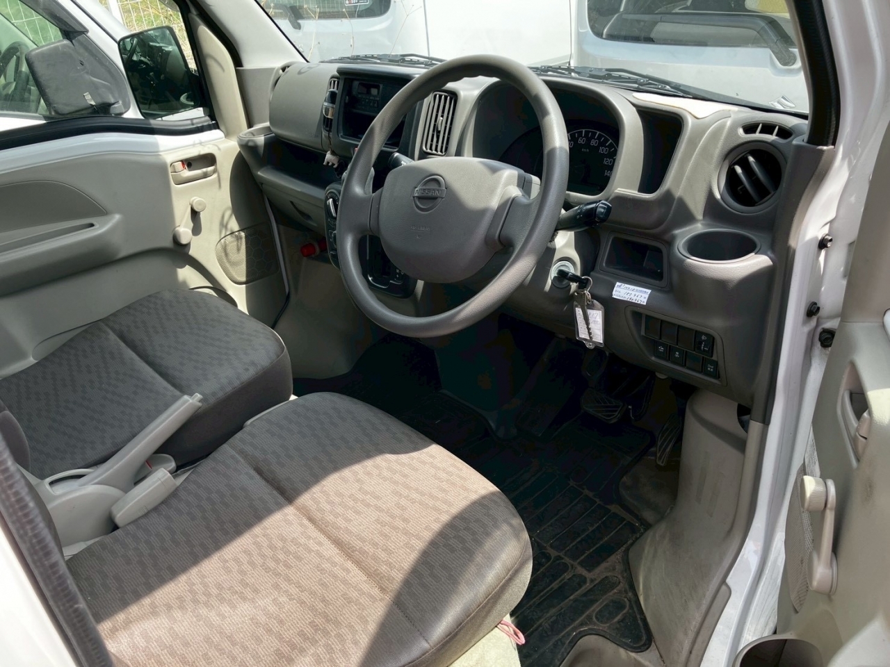 NISSAN NV100 CLIPPER