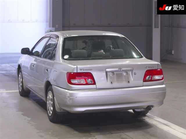 TOYOTA CARINA