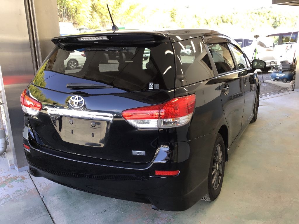 TOYOTA WISH