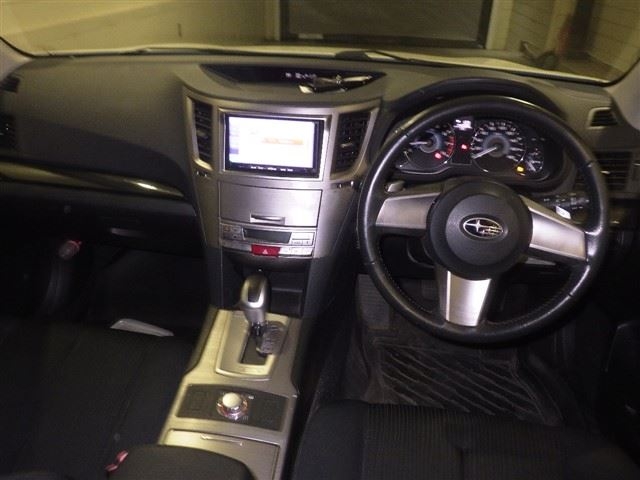 SUBARU LEGACY B4