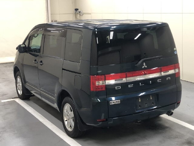 MITSUBISHI DELICA D:5