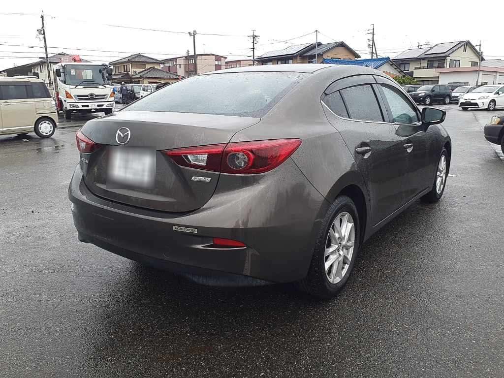 MAZDA AXELA