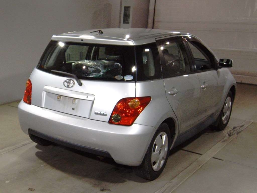 TOYOTA IST