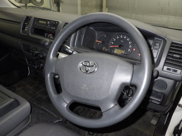 TOYOTA REGIUS ACE
