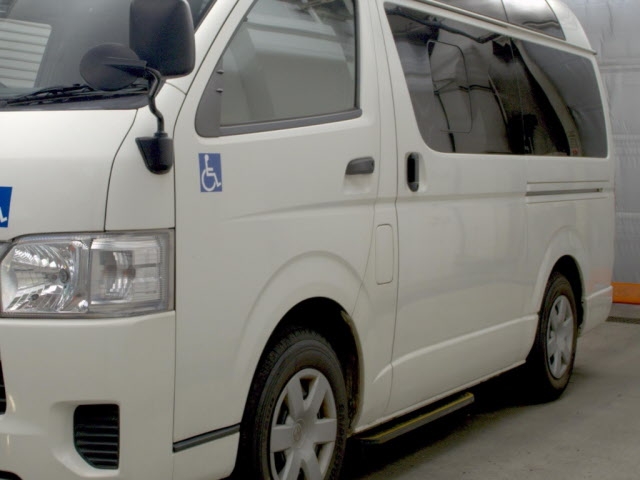 TOYOTA REGIUS ACE