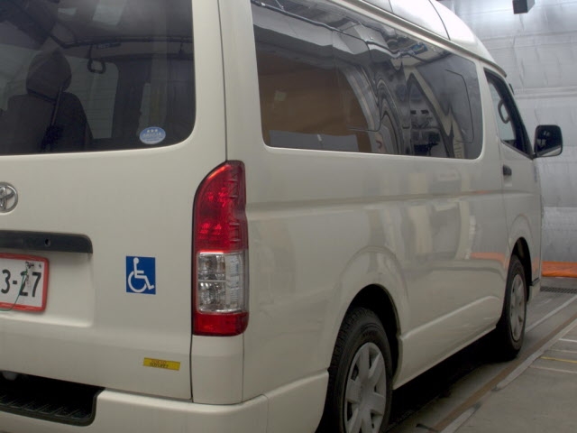 TOYOTA REGIUS ACE