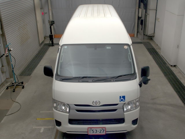 TOYOTA REGIUS ACE