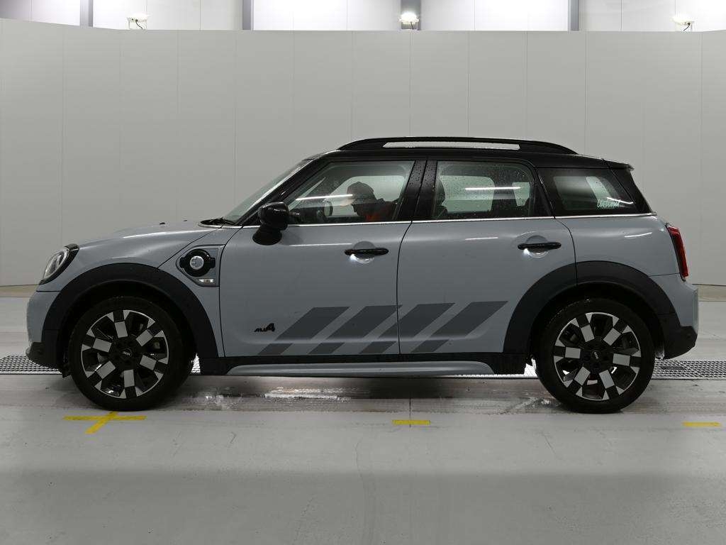 MINI CROSSOVER