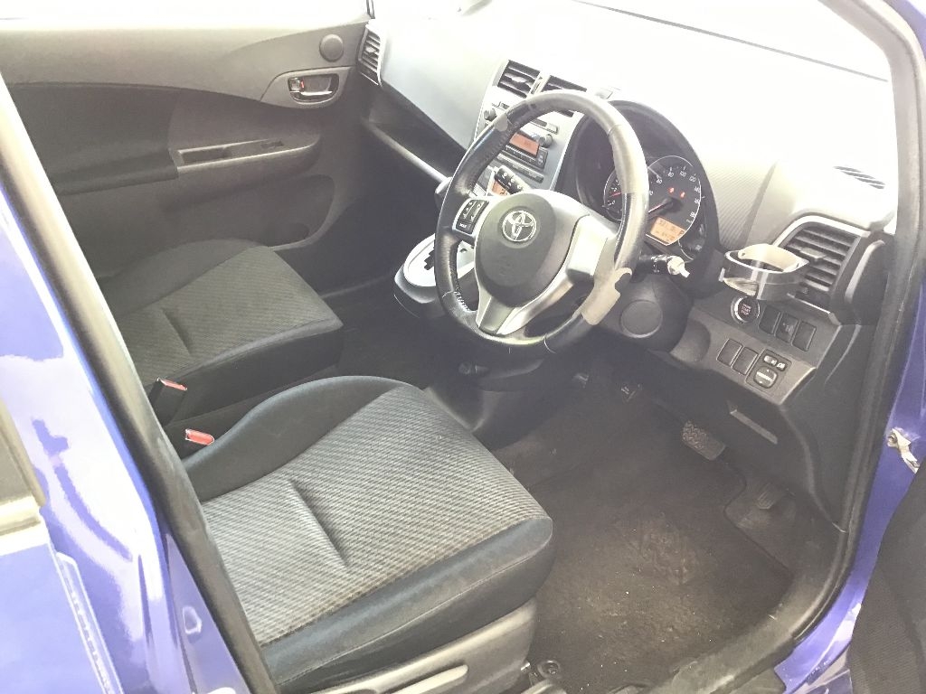 TOYOTA RACTIS