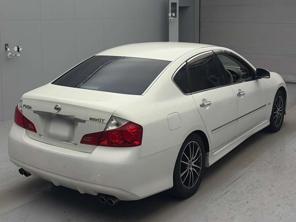 NISSAN FUGA