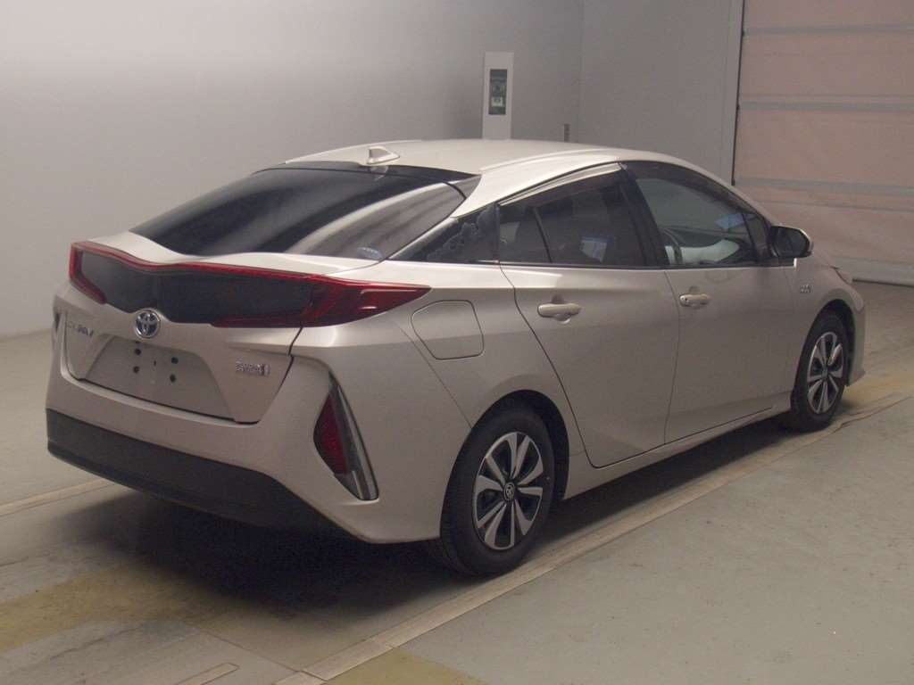 TOYOTA PRIUS PHV