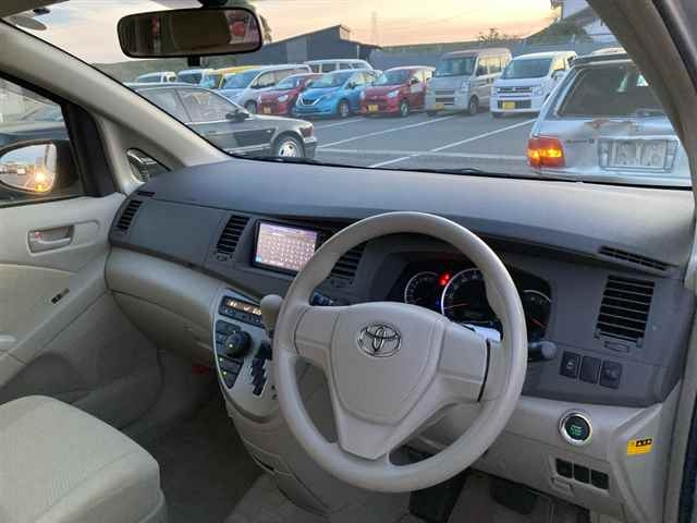 TOYOTA ISIS