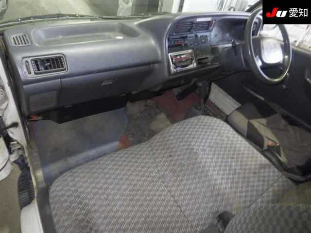 TOYOTA REGIUS ACE