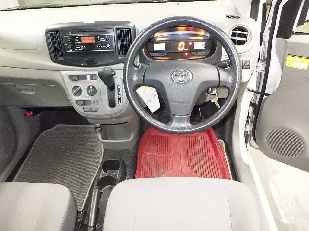 TOYOTA PIXIS EPOCH