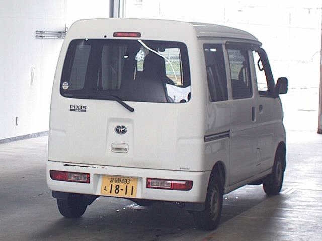 TOYOTA PIXIS VAN