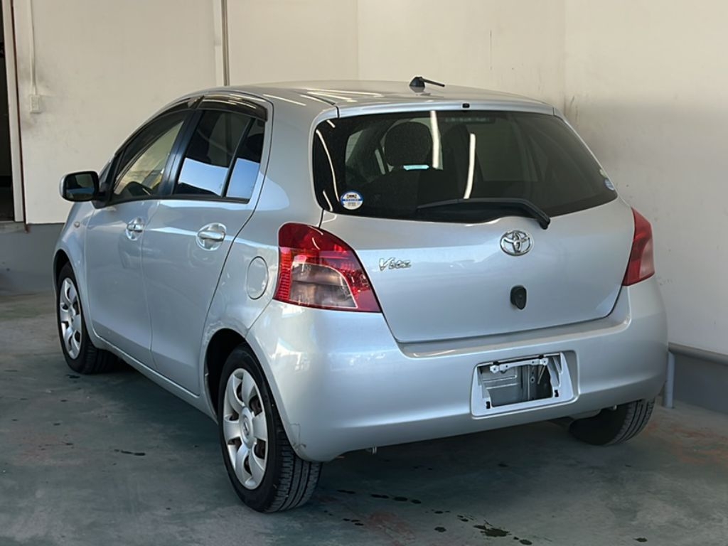 TOYOTA VITZ