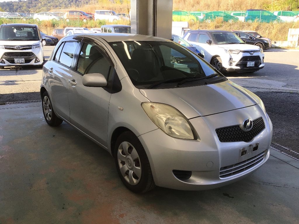 TOYOTA VITZ