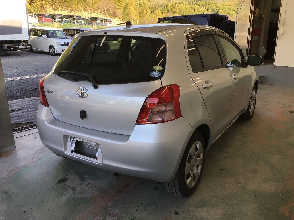 TOYOTA VITZ