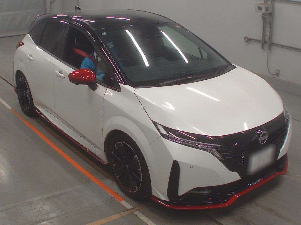 NISSAN AURA