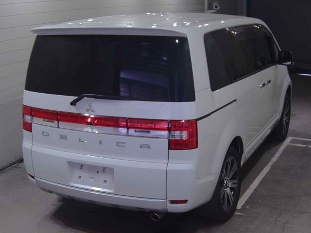 MITSUBISHI DELICA D:5