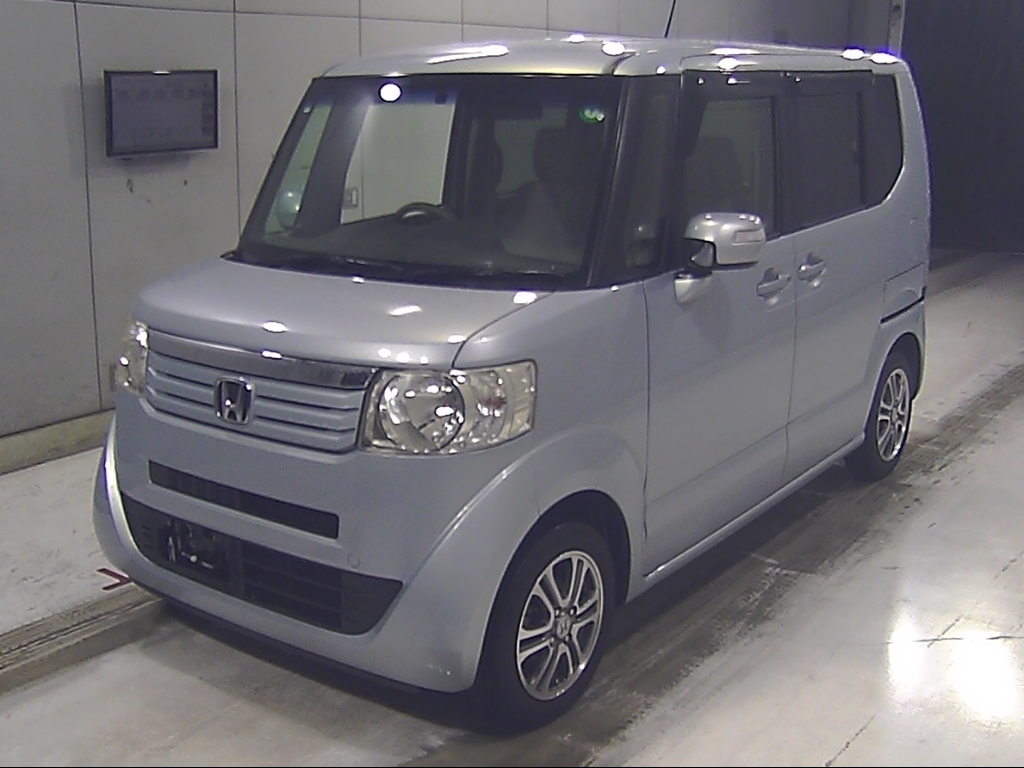 HONDA N-BOX+