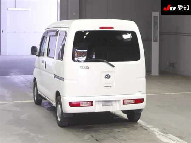 TOYOTA PIXIS VAN
