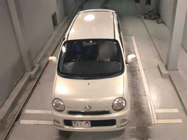 DAIHATSU MOVE LATTE