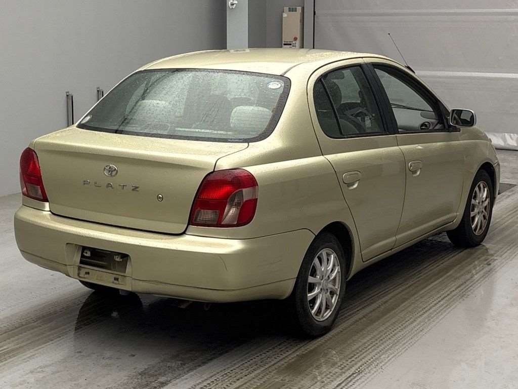 TOYOTA PLATZ